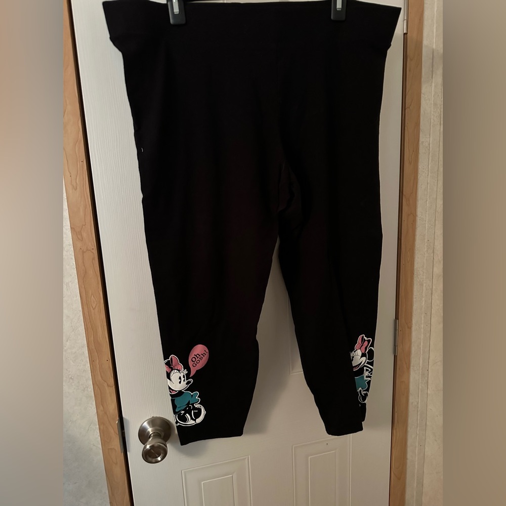 Torrid Minnie Mouse Crop Leggings